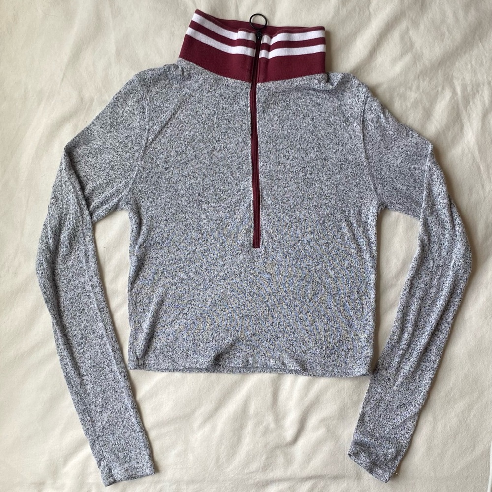UO Out From Under Gray Burgundy White Half Zip Long Sleeve Top